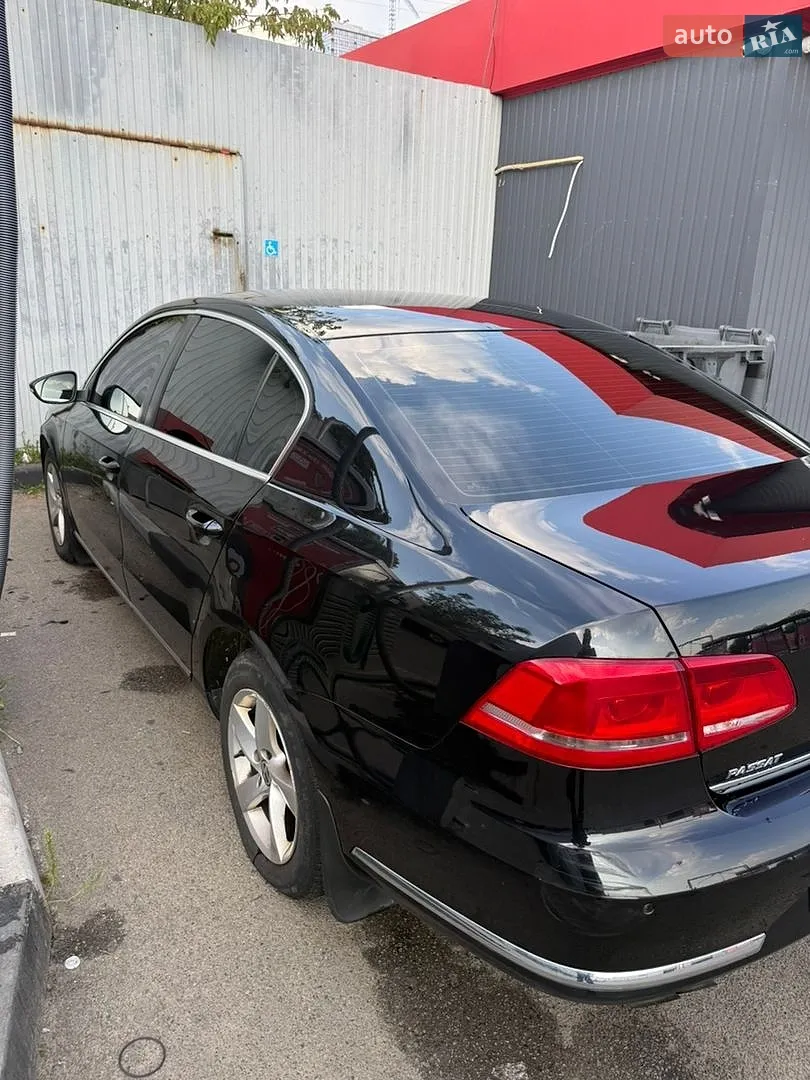 2011 Volkswagen Passat - мініатюра 3