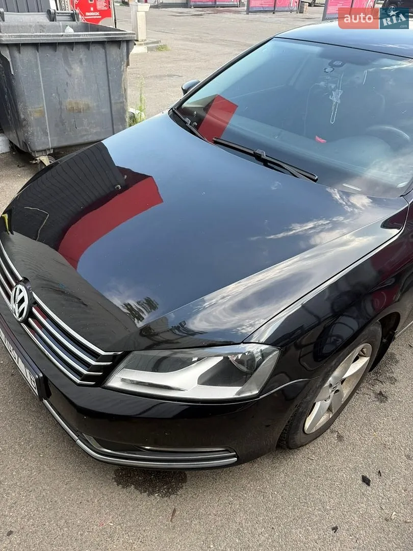 2011 Volkswagen Passat - мініатюра 2