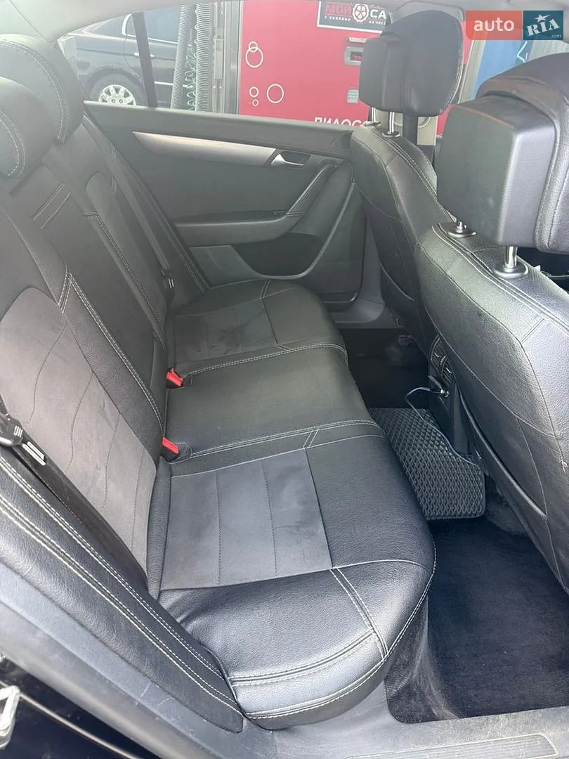 2011 Volkswagen Passat - мініатюра 11