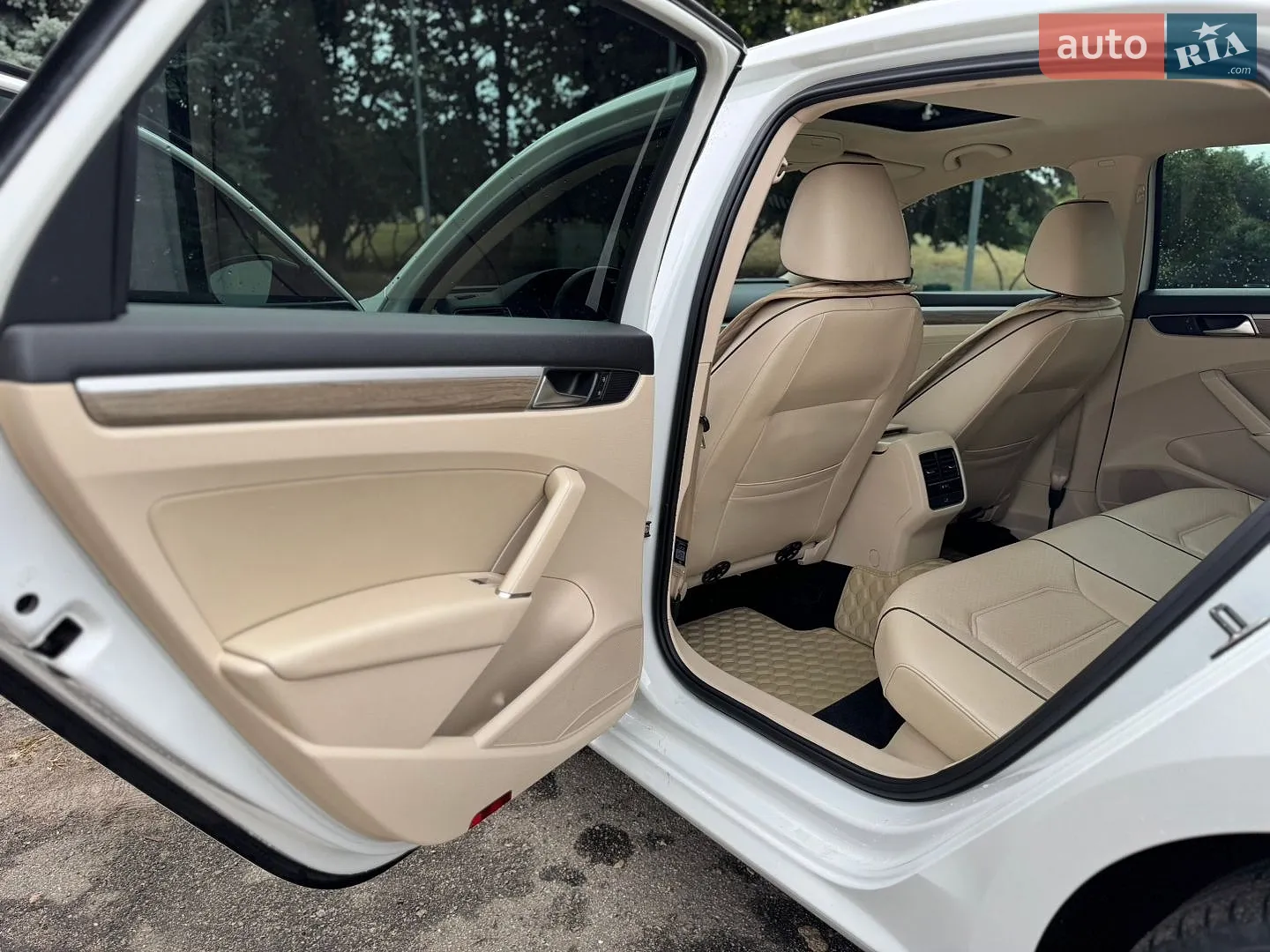 2017 Volkswagen Passat - мініатюра 24