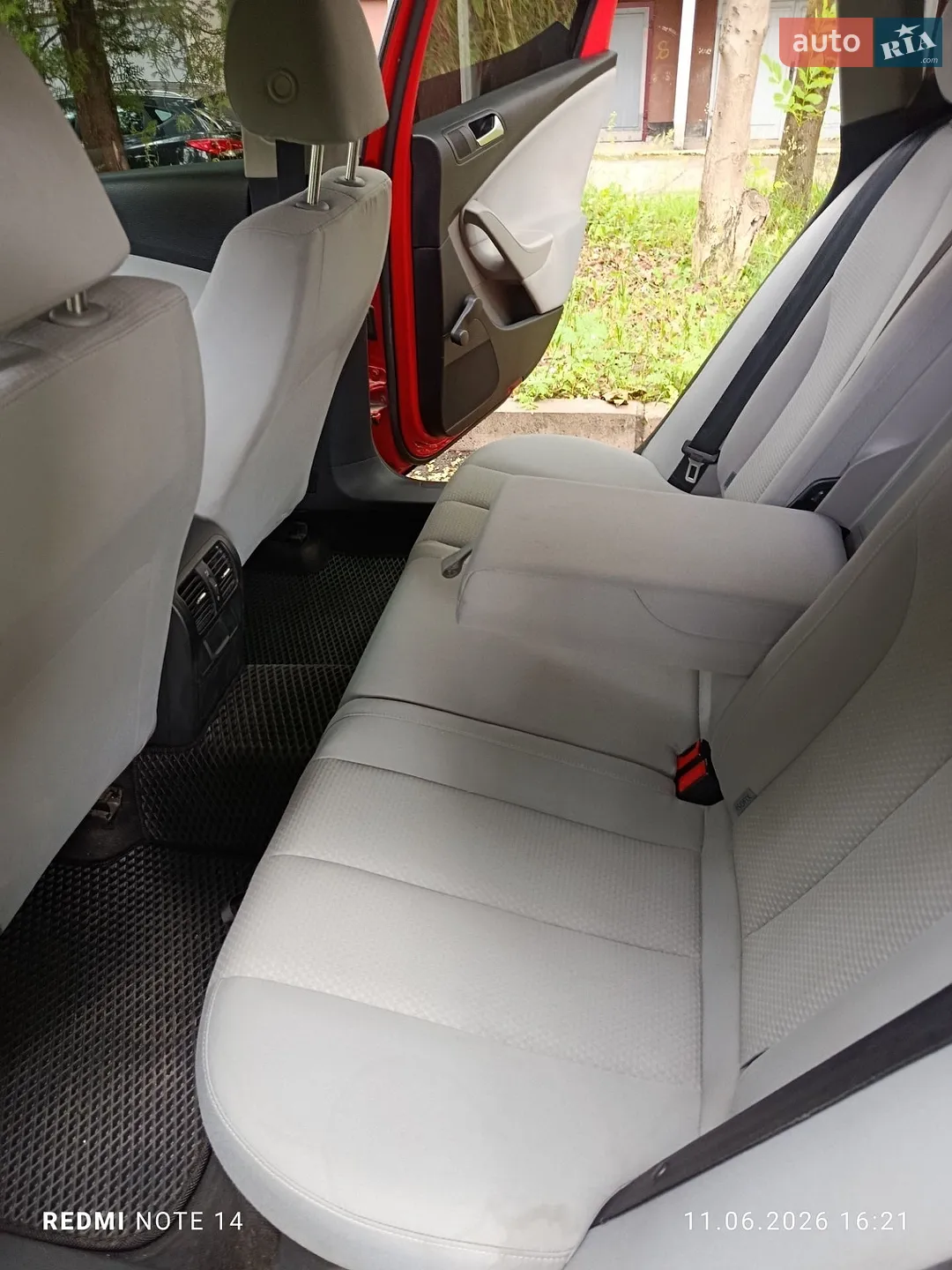 2010 Volkswagen Passat - мініатюра 17