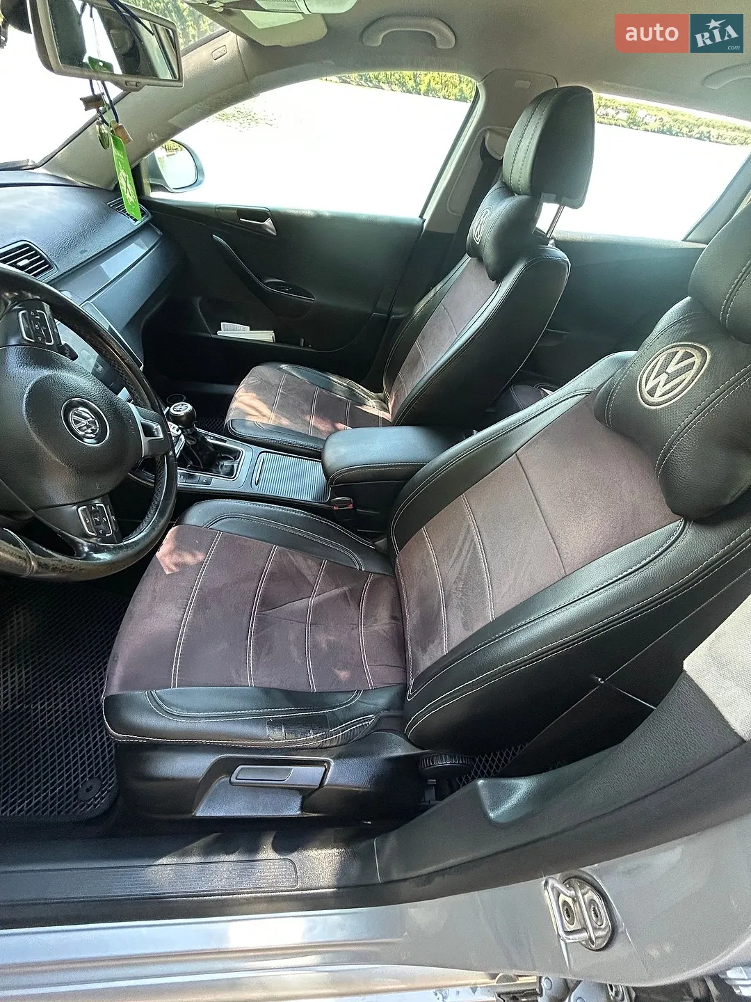 2010 Volkswagen Passat - мініатюра 12