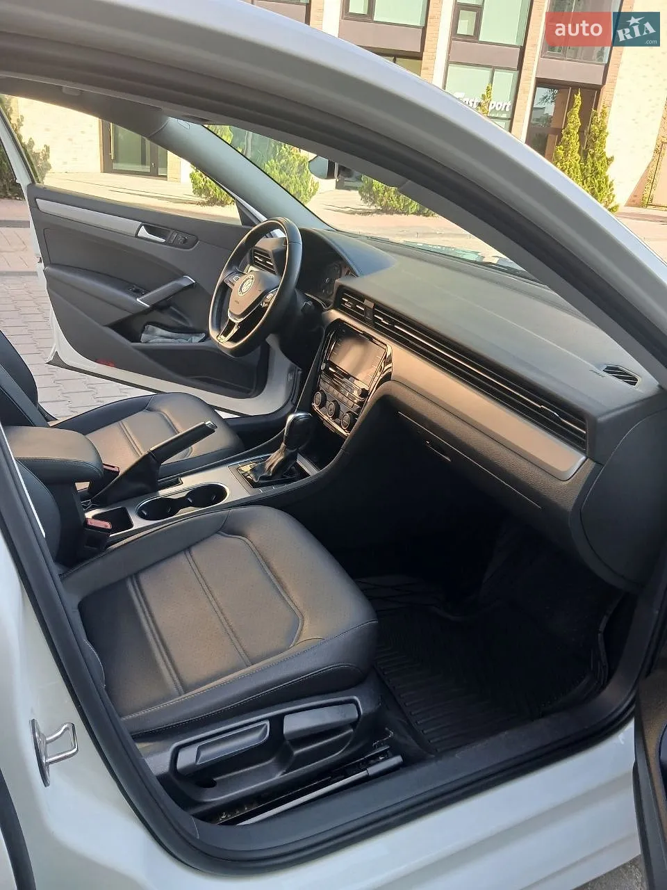 2021 Volkswagen Passat - мініатюра 12
