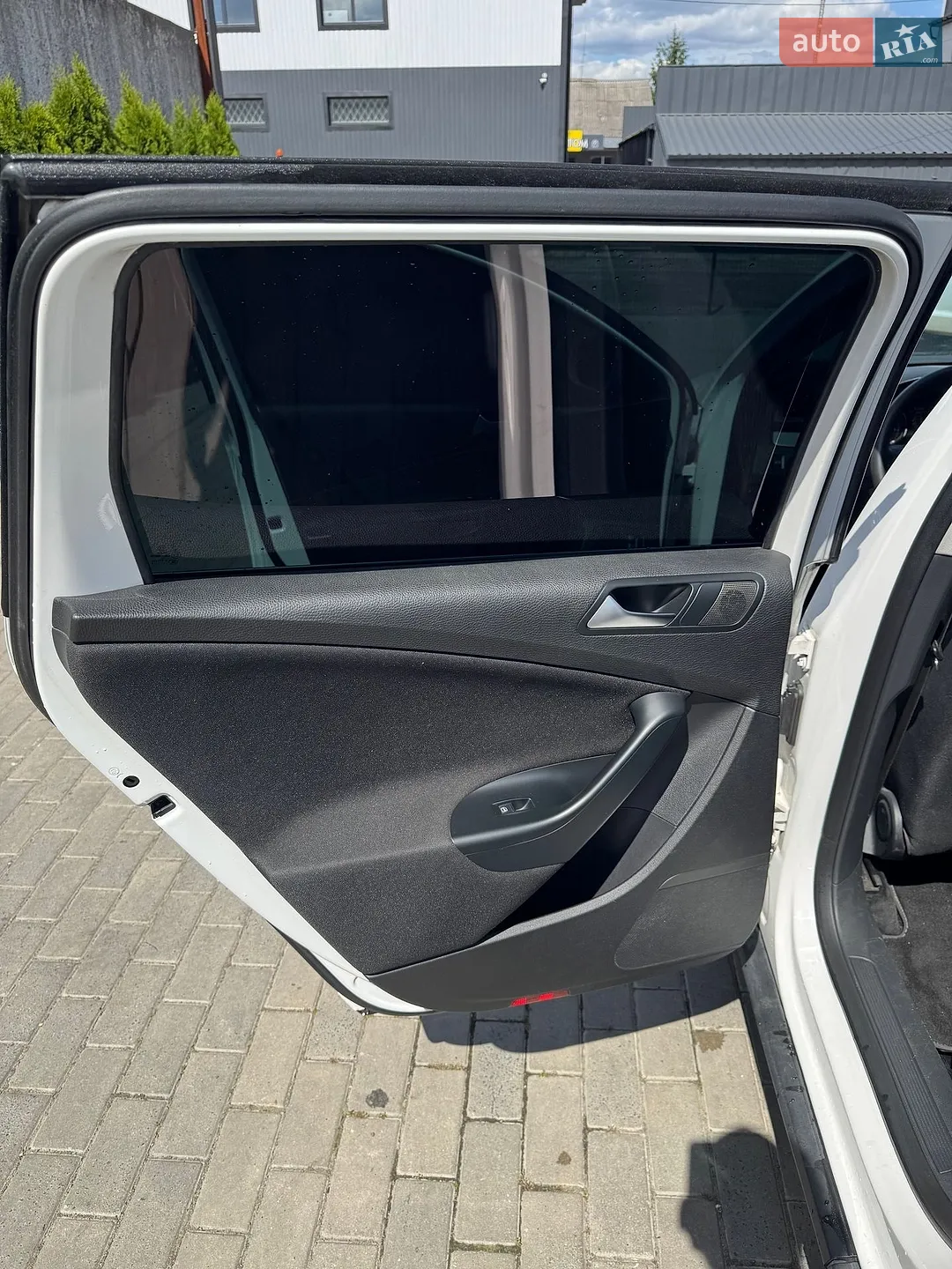 2010 Volkswagen Passat - мініатюра 15