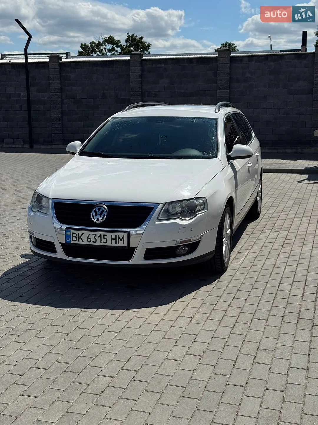 2010 Volkswagen Passat - фото 1