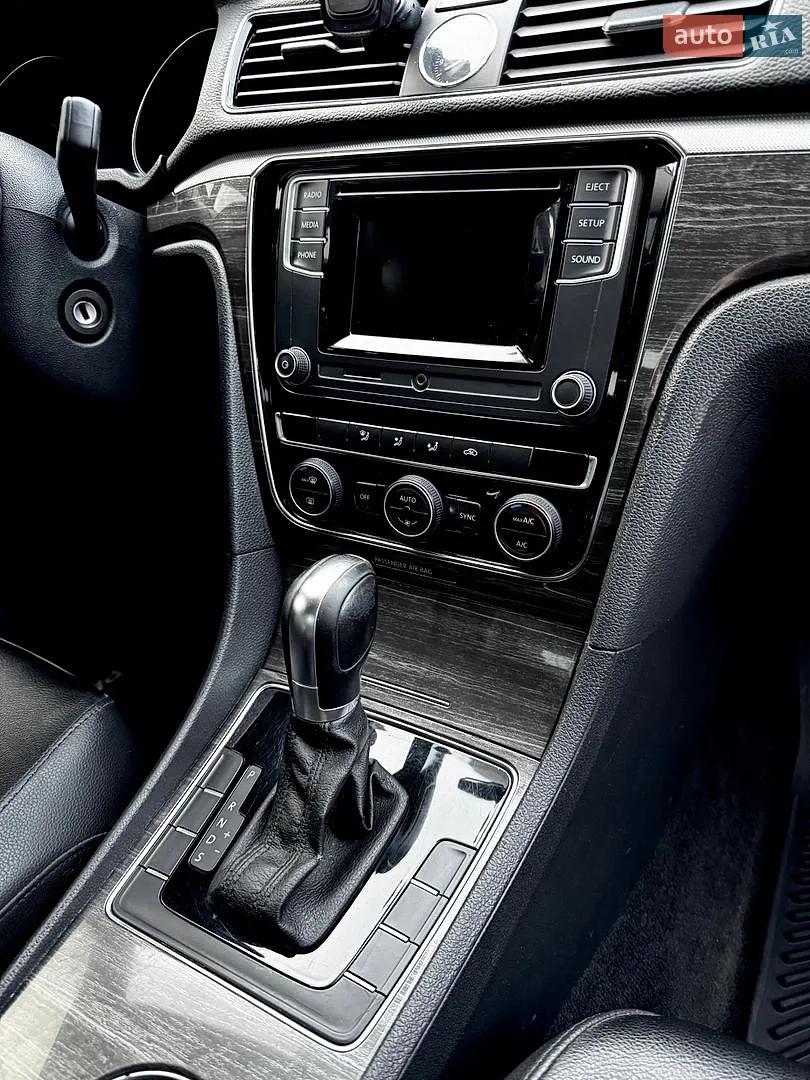 2015 Volkswagen Passat - мініатюра 15