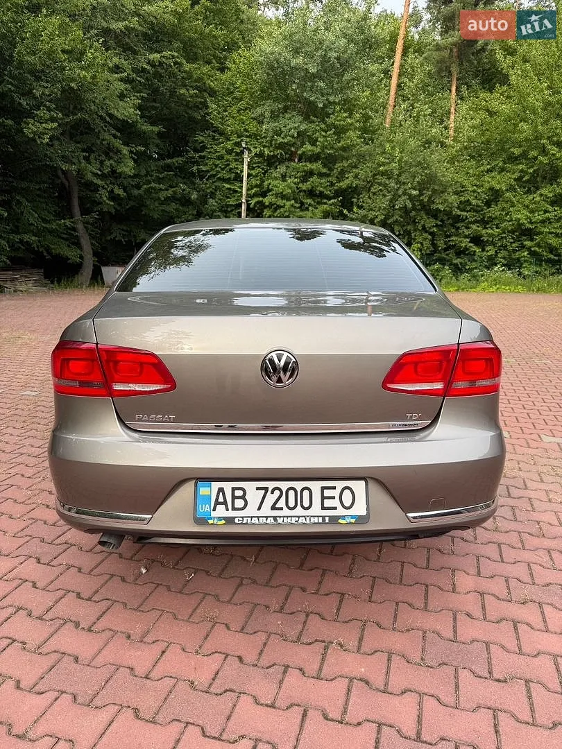 2011 Volkswagen Passat - мініатюра 8