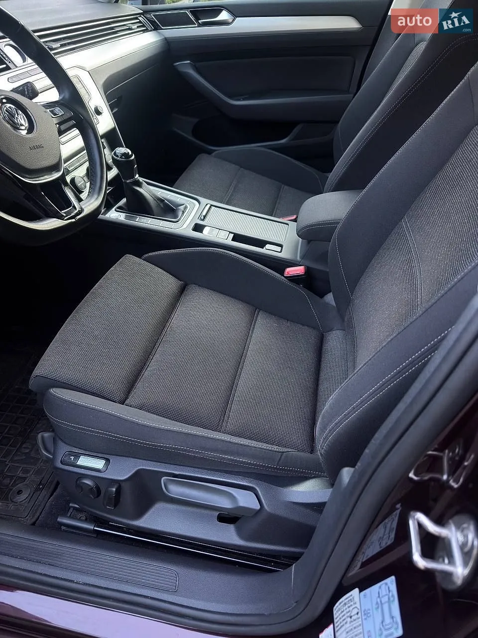 2016 Volkswagen Passat - мініатюра 17