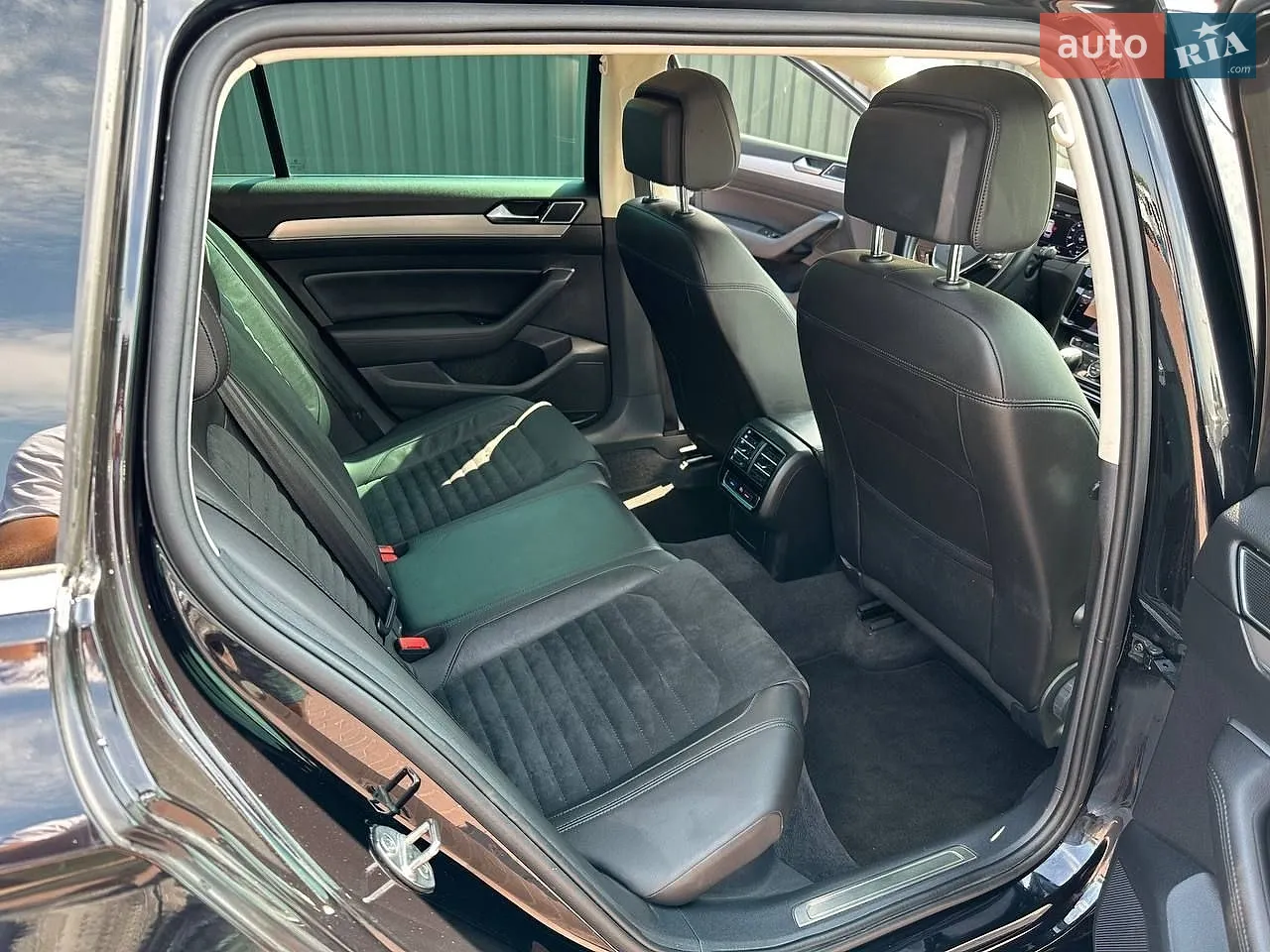 2017 Volkswagen Passat - мініатюра 6