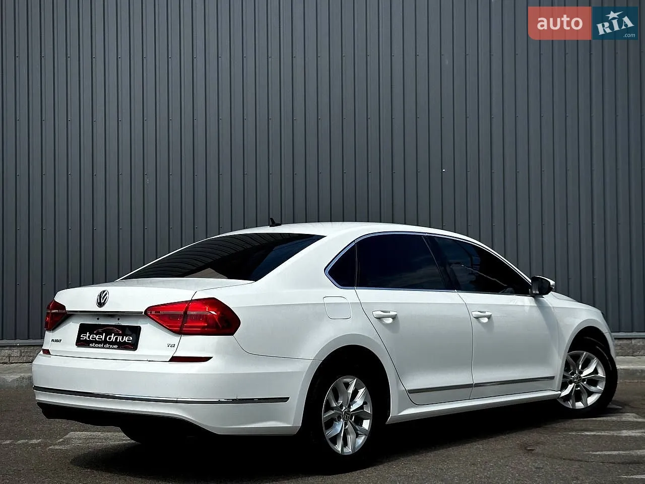 2016 Volkswagen Passat - мініатюра 10