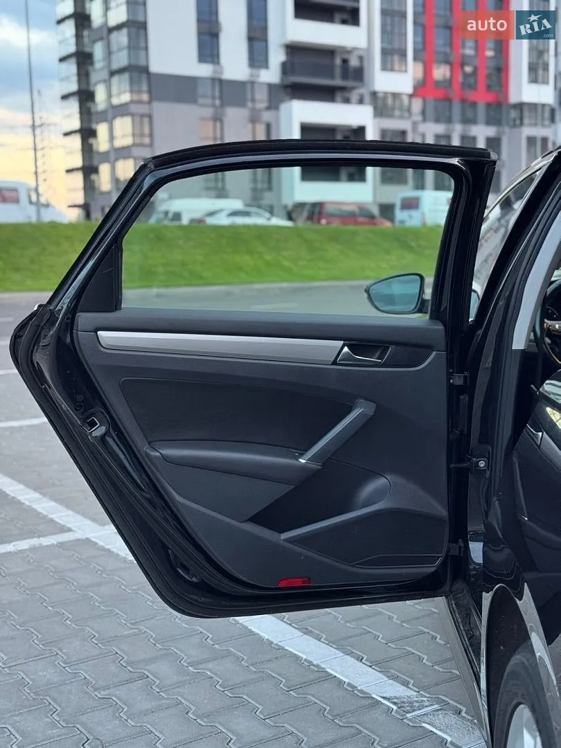 2019 Volkswagen Passat - мініатюра 33