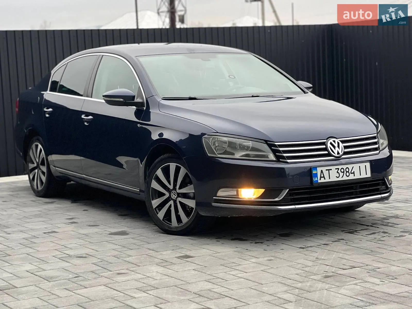 2010 Volkswagen Passat - мініатюра 2