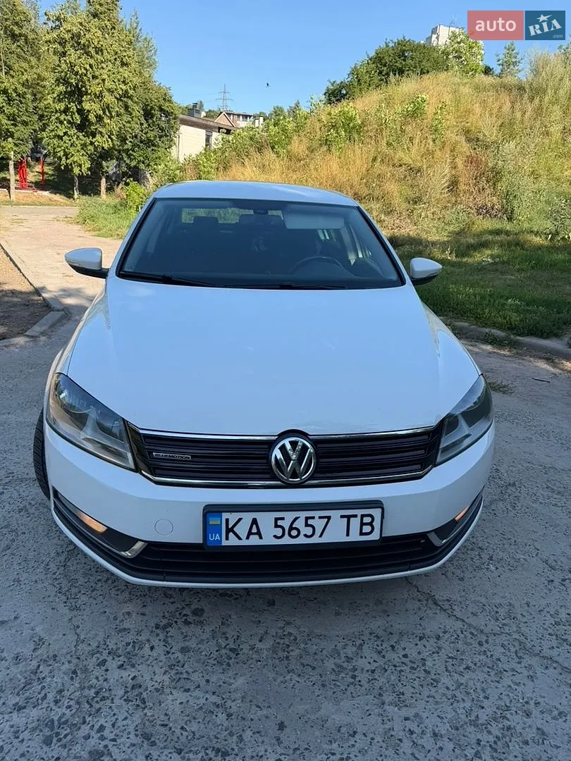 2013 Volkswagen Passat - фото 1