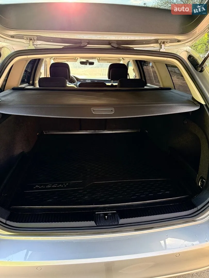 2016 Volkswagen Passat - мініатюра 14