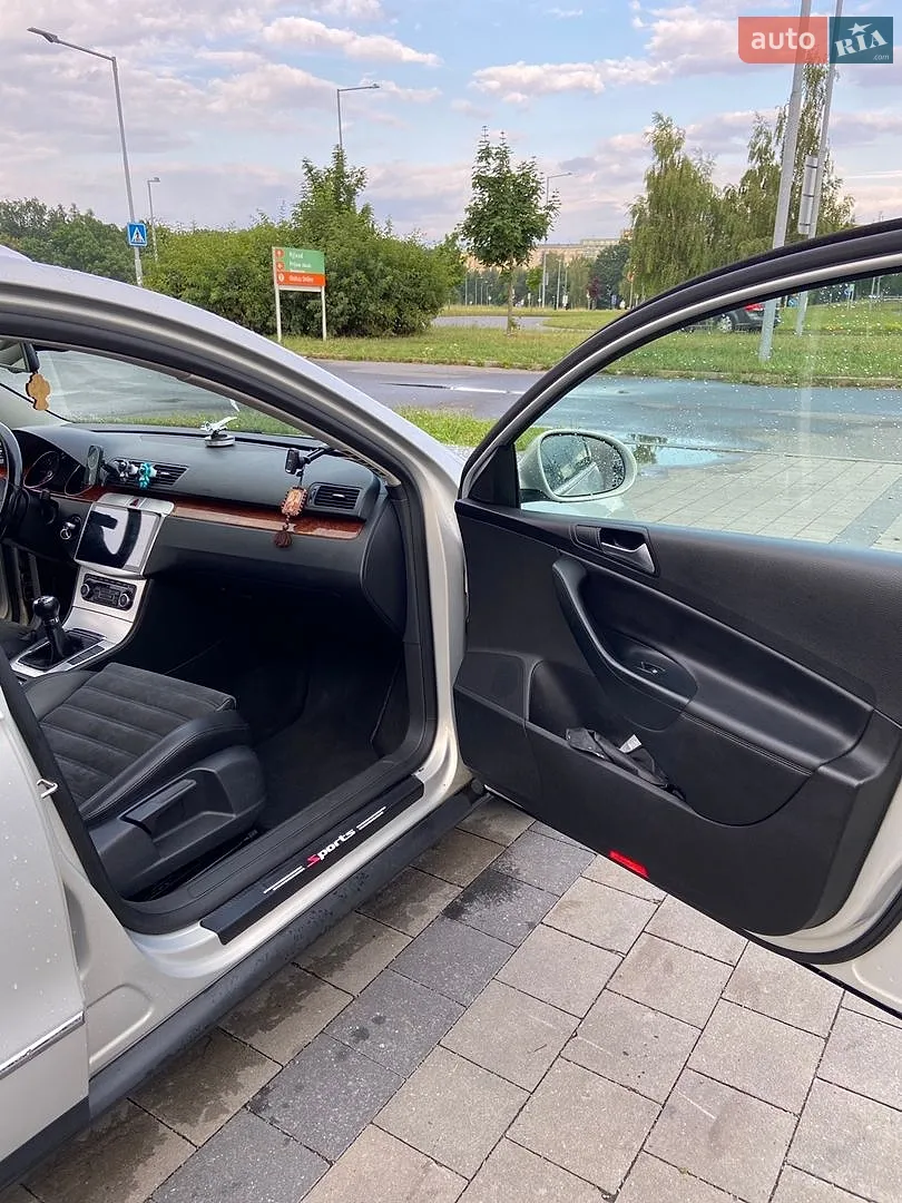 2010 Volkswagen Passat - мініатюра 6