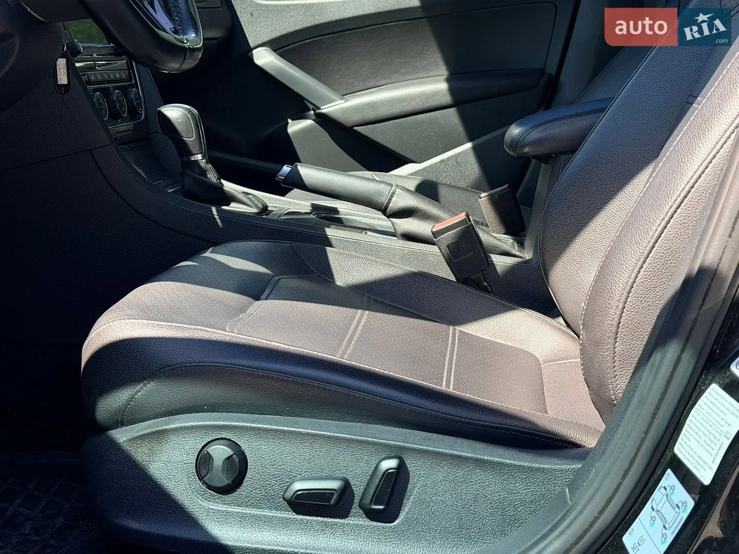 2015 Volkswagen Passat - мініатюра 10
