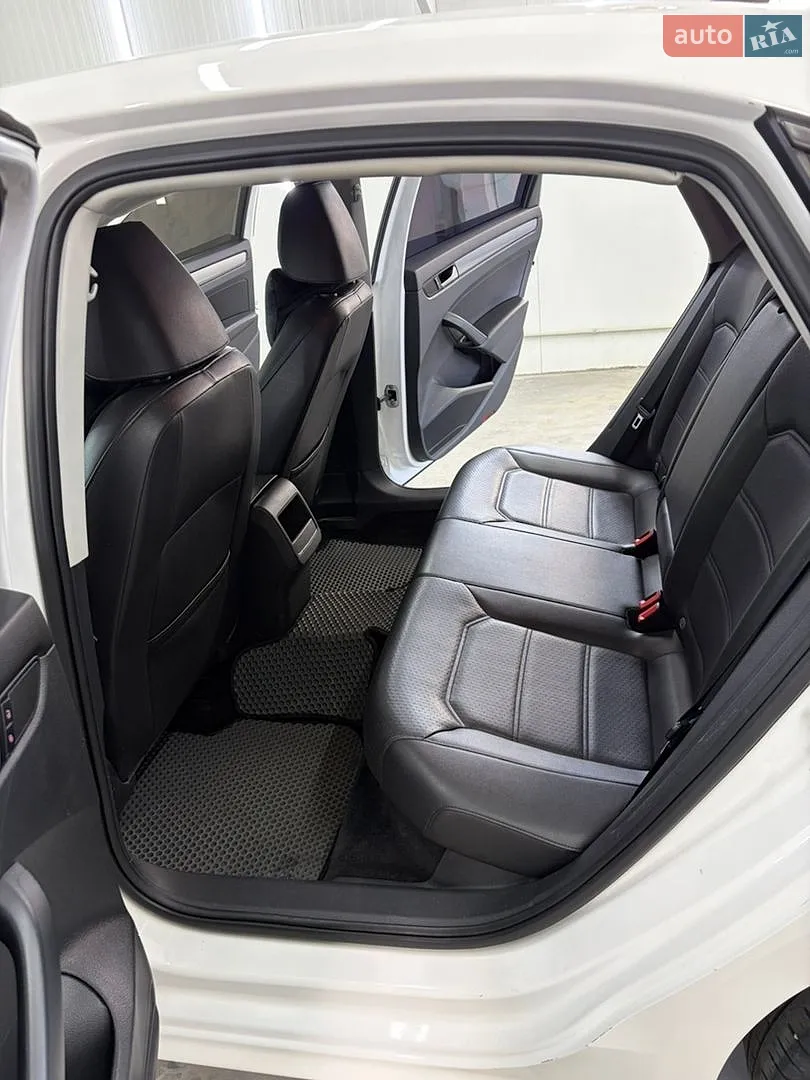 2014 Volkswagen Passat - мініатюра 19