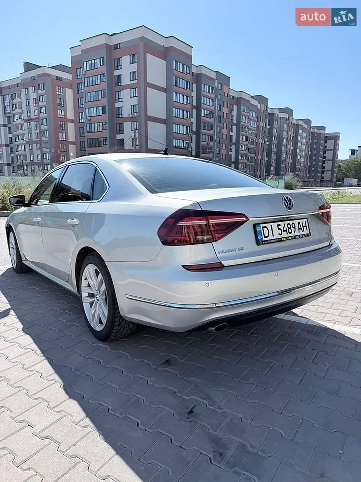 2017 Volkswagen Passat - мініатюра 25