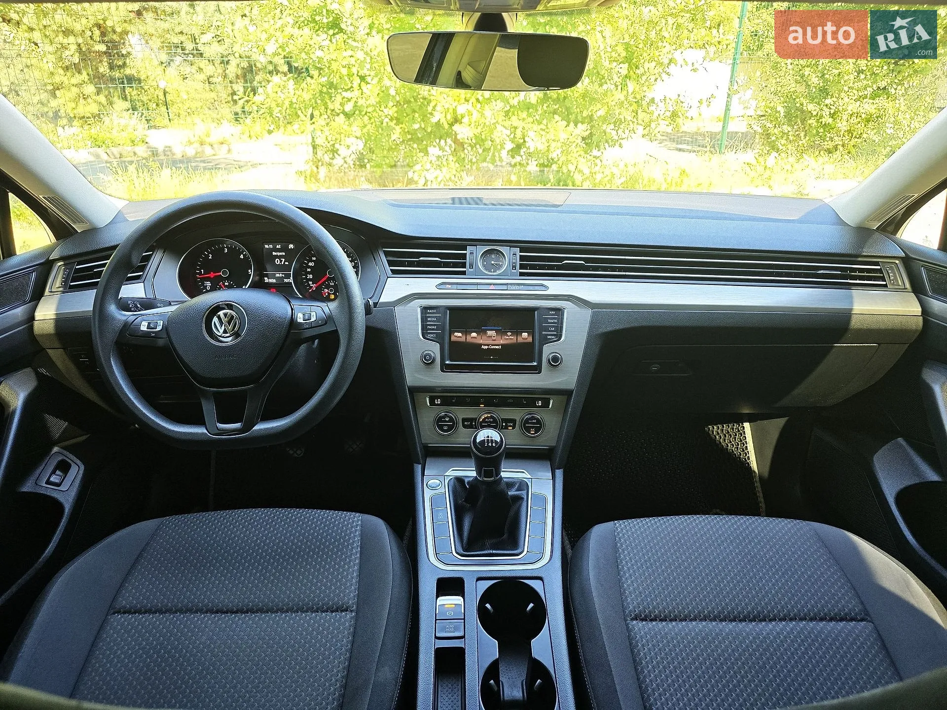 2016 Volkswagen Passat - мініатюра 2