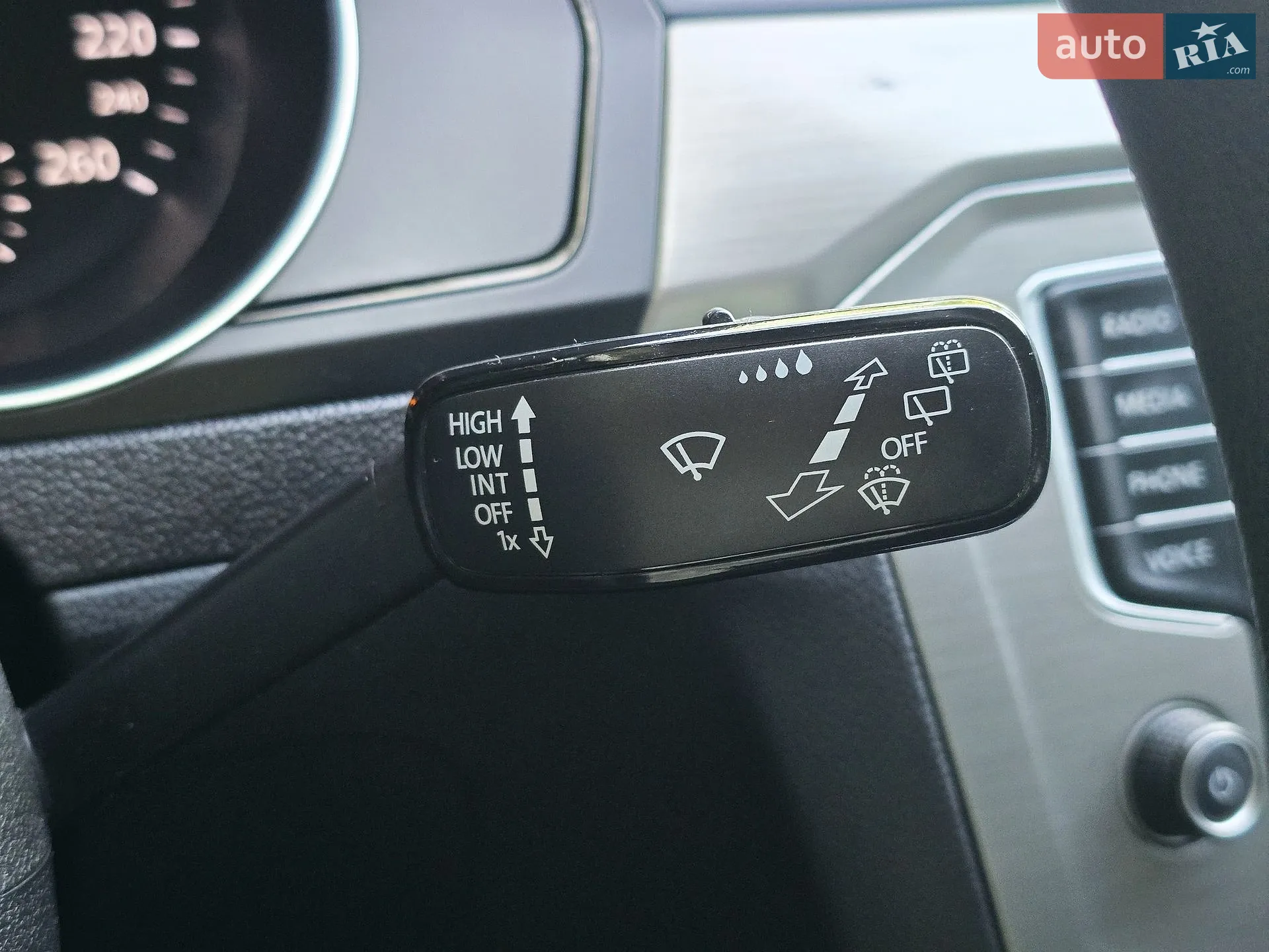 2016 Volkswagen Passat - мініатюра 28