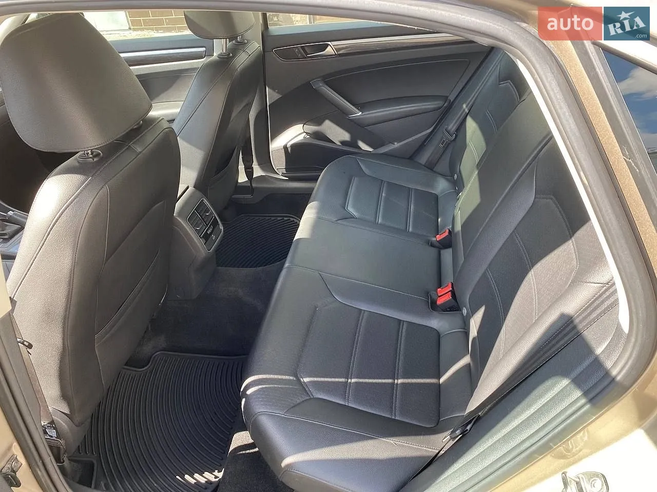 2015 Volkswagen Passat - мініатюра 9