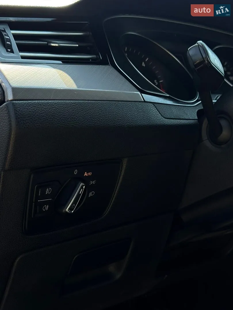 2019 Volkswagen Passat - мініатюра 23