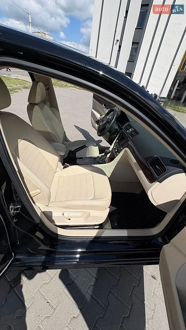 2012 Volkswagen Passat - мініатюра 16