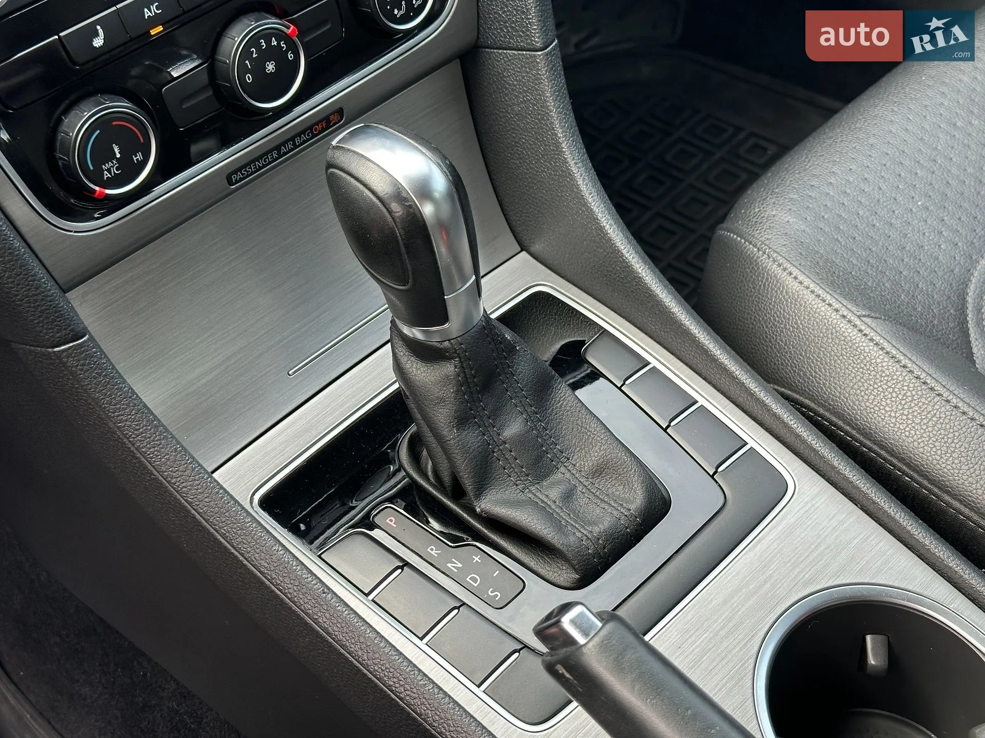 2014 Volkswagen Passat - мініатюра 25