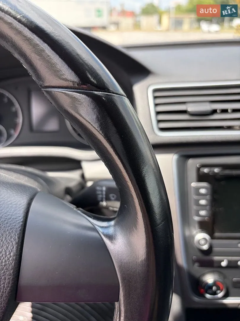 2015 Volkswagen Passat - мініатюра 41