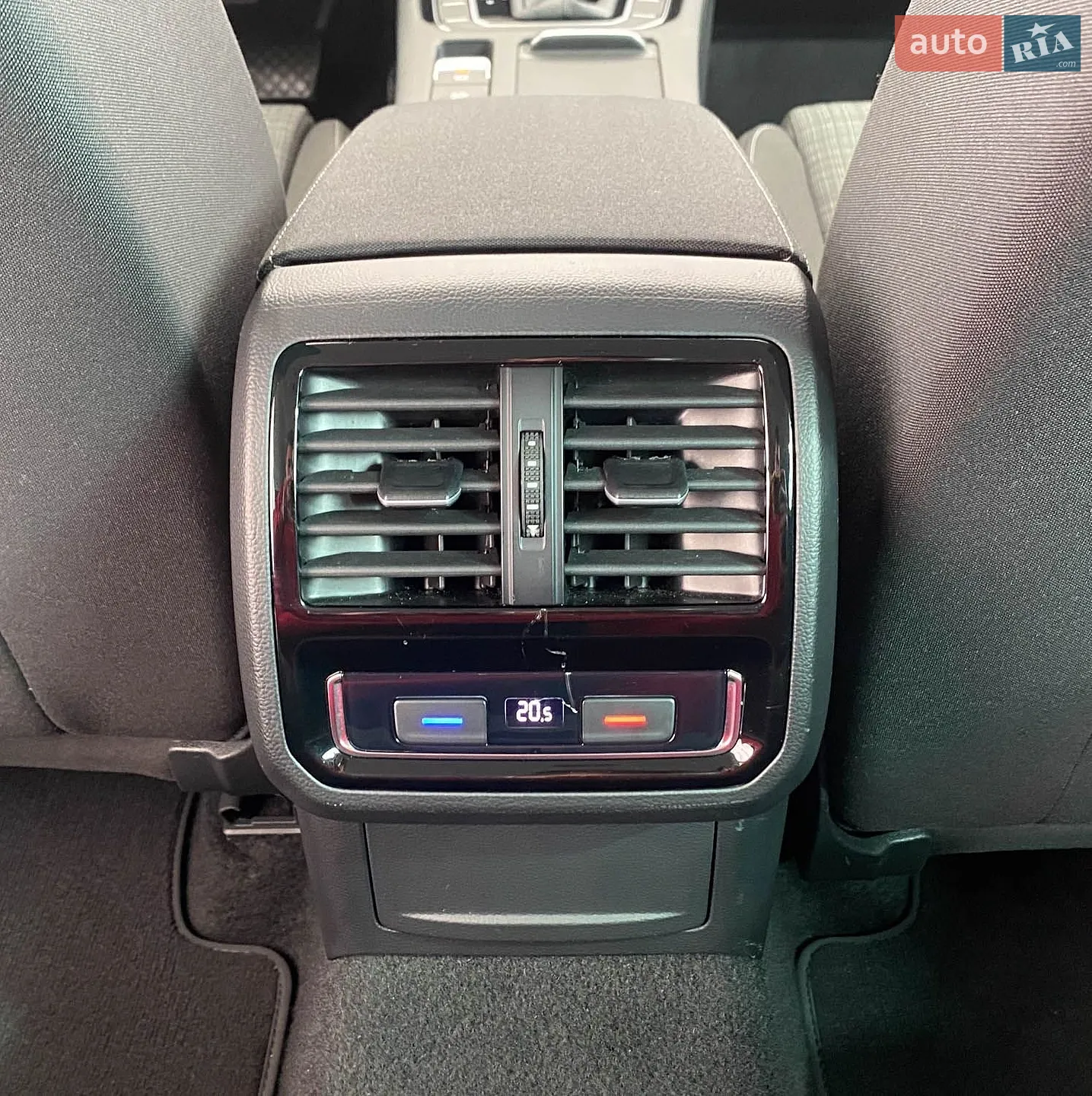 2020 Volkswagen Passat - мініатюра 27