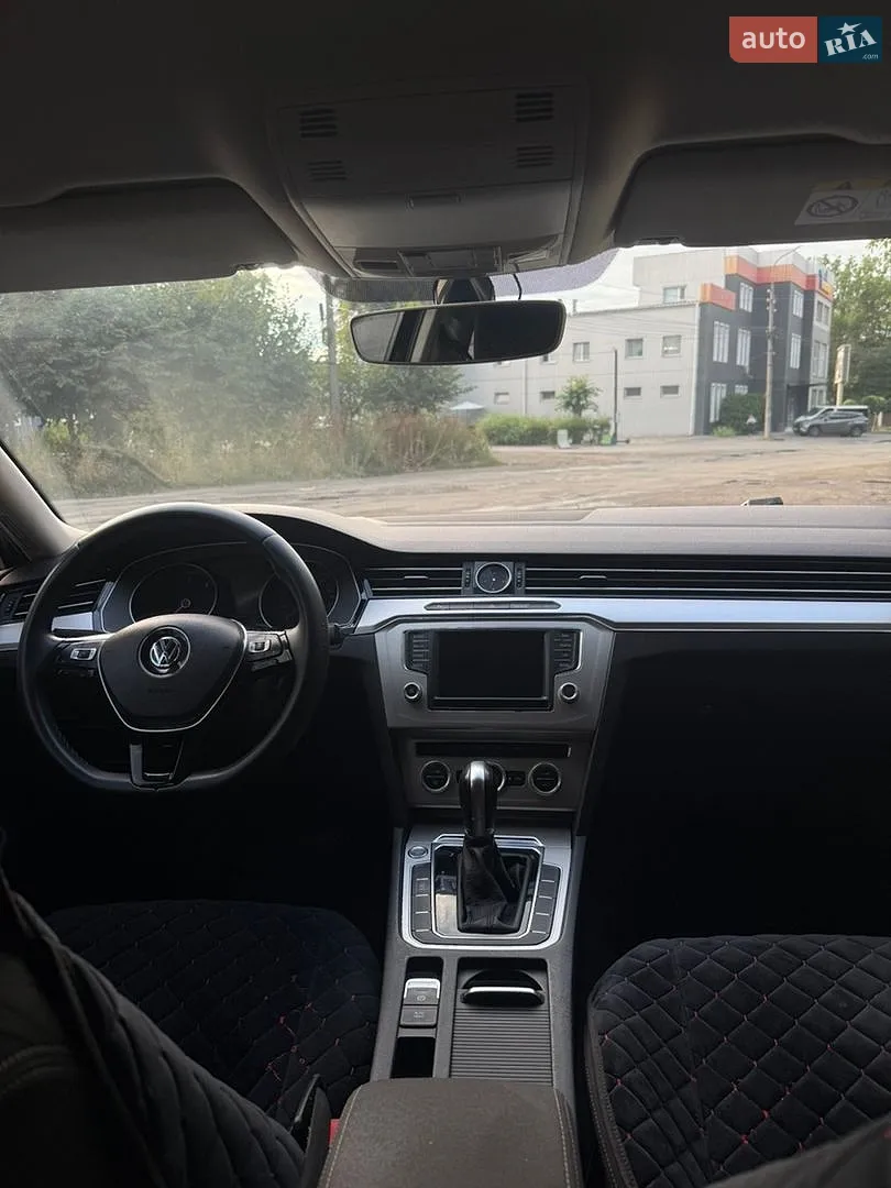 2015 Volkswagen Passat - мініатюра 18