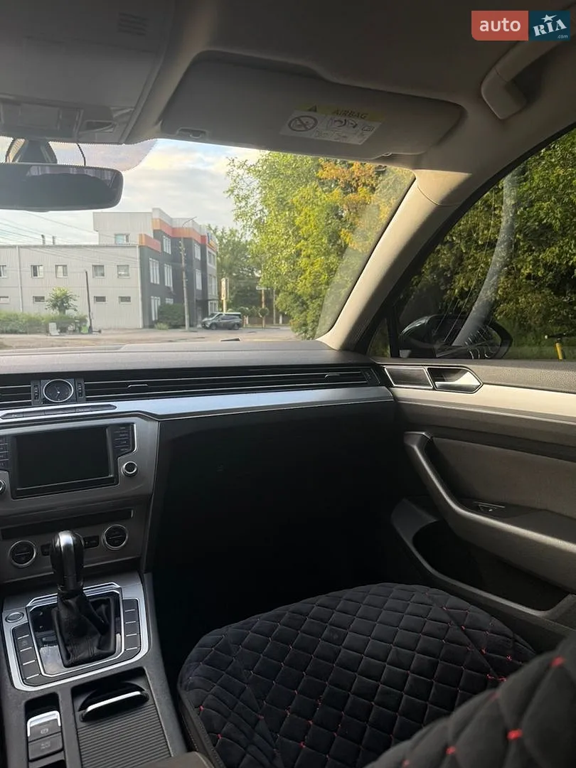 2015 Volkswagen Passat - мініатюра 17