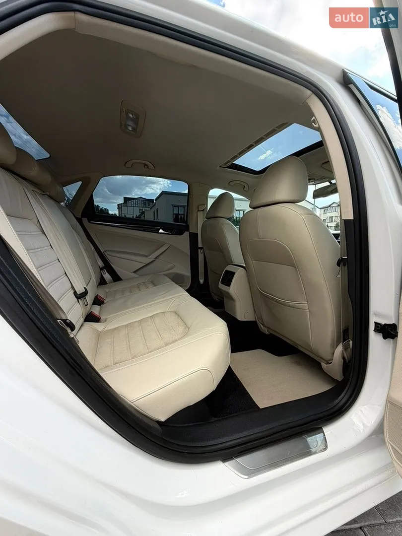 2013 Volkswagen Passat - мініатюра 21