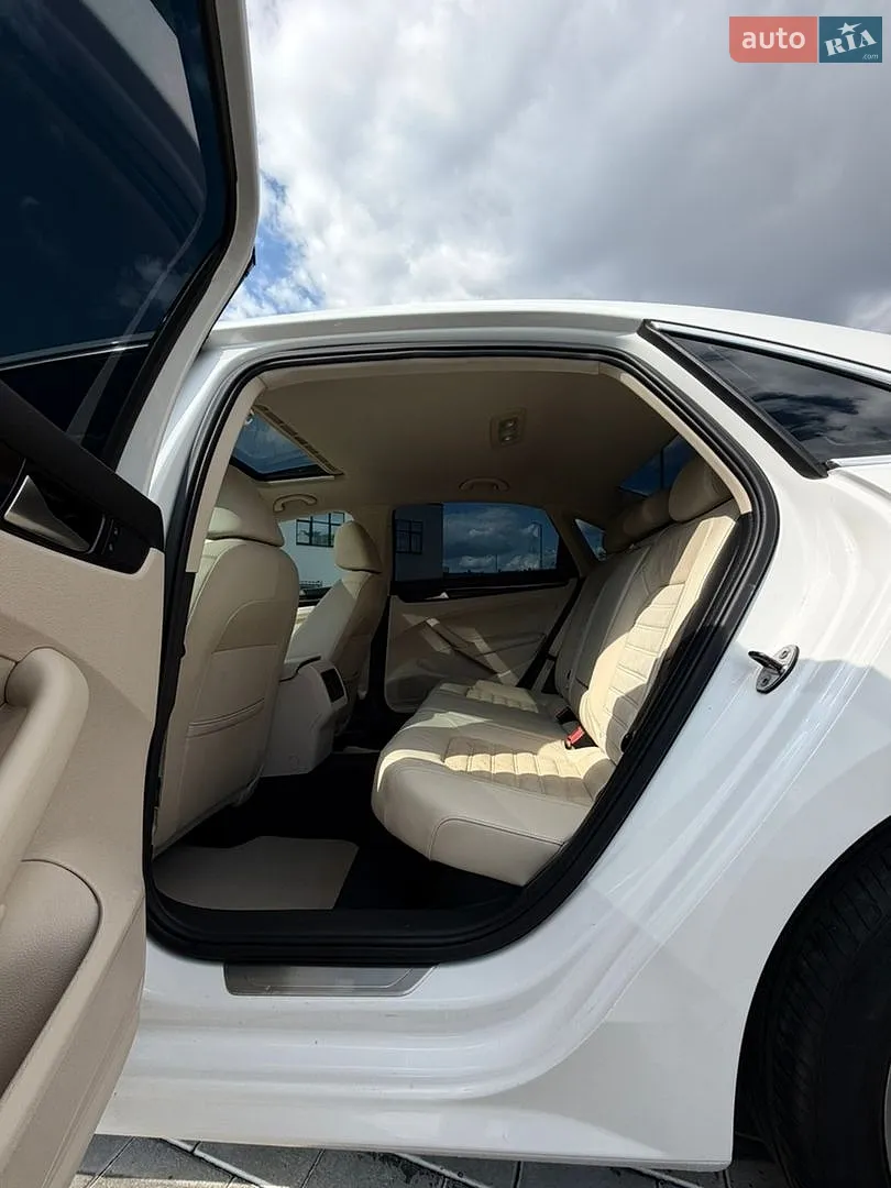 2013 Volkswagen Passat - мініатюра 26