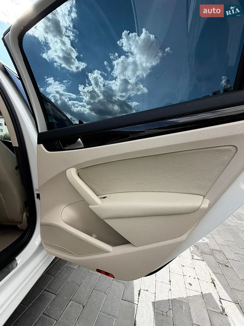 2013 Volkswagen Passat - мініатюра 22