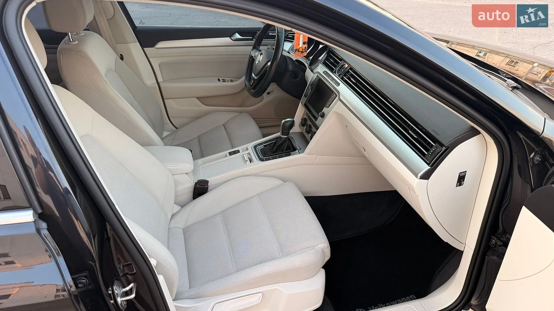 2016 Volkswagen Passat - мініатюра 9