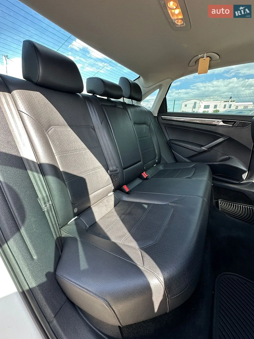 2016 Volkswagen Passat - мініатюра 20