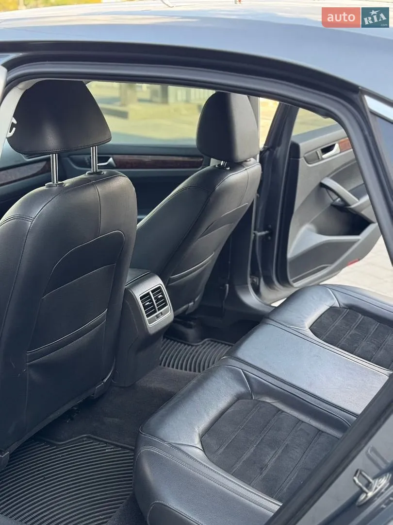 2013 Volkswagen Passat - мініатюра 21