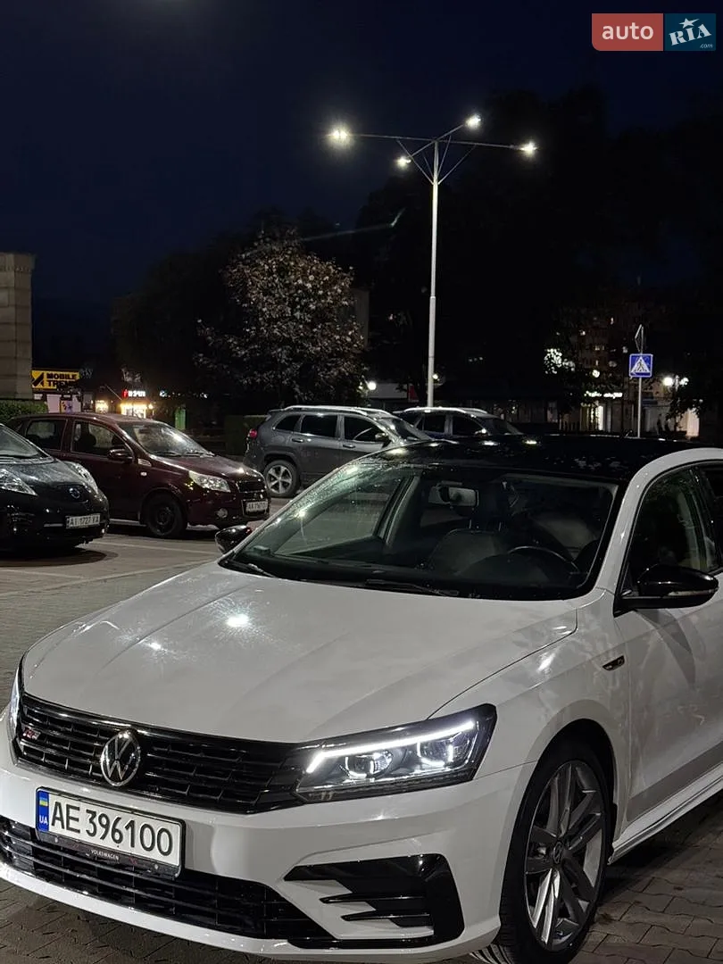 2017 Volkswagen Passat - мініатюра 2