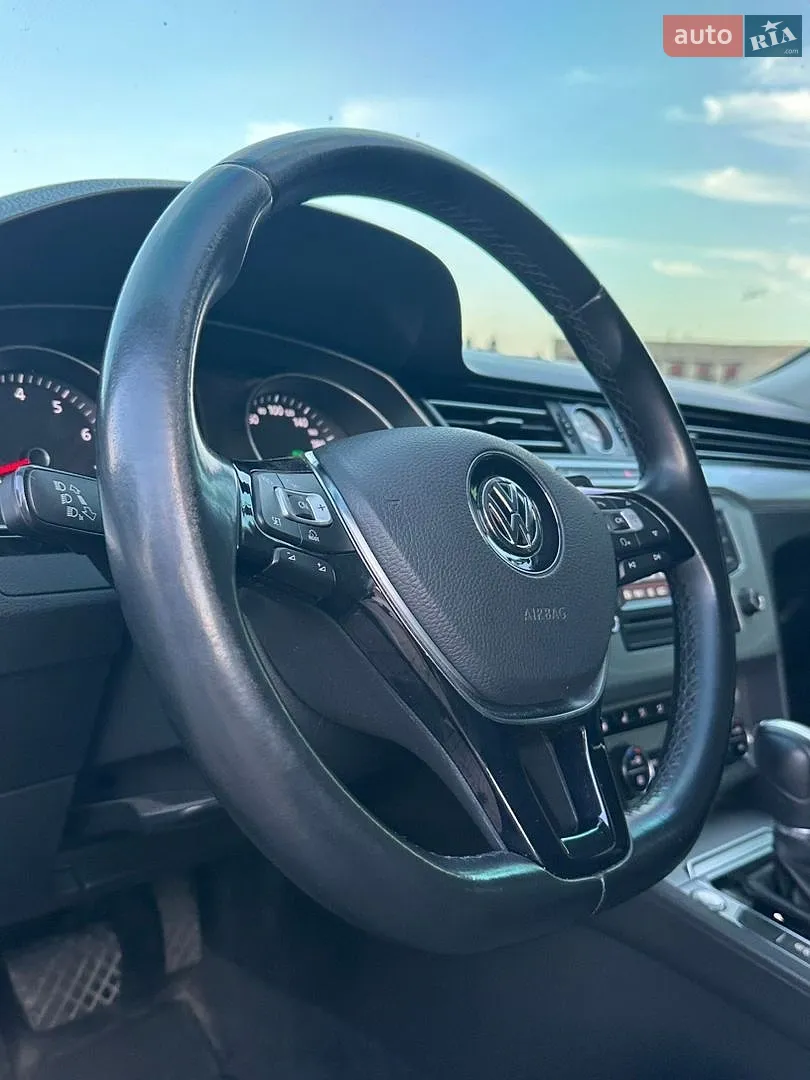 2015 Volkswagen Passat - мініатюра 36