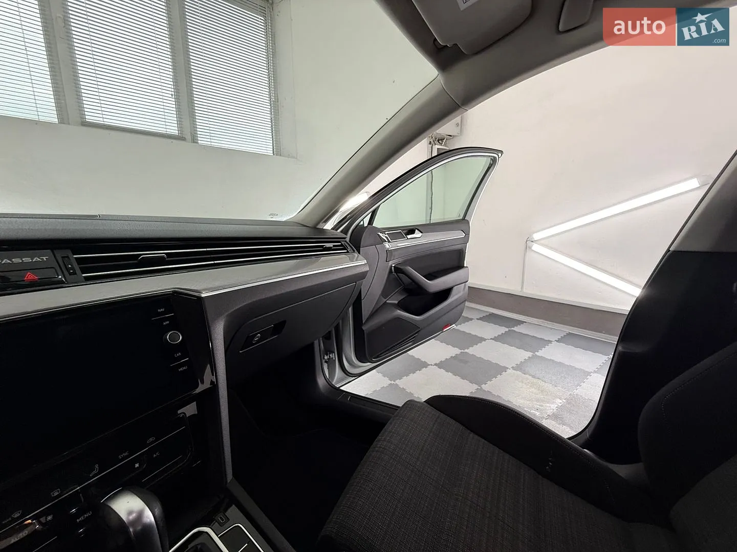 2020 Volkswagen Passat - мініатюра 28