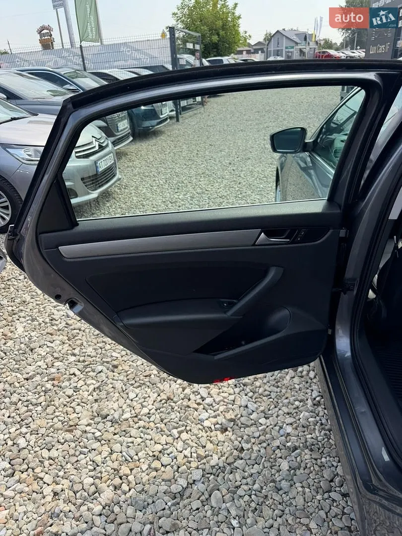 2014 Volkswagen Passat - мініатюра 24