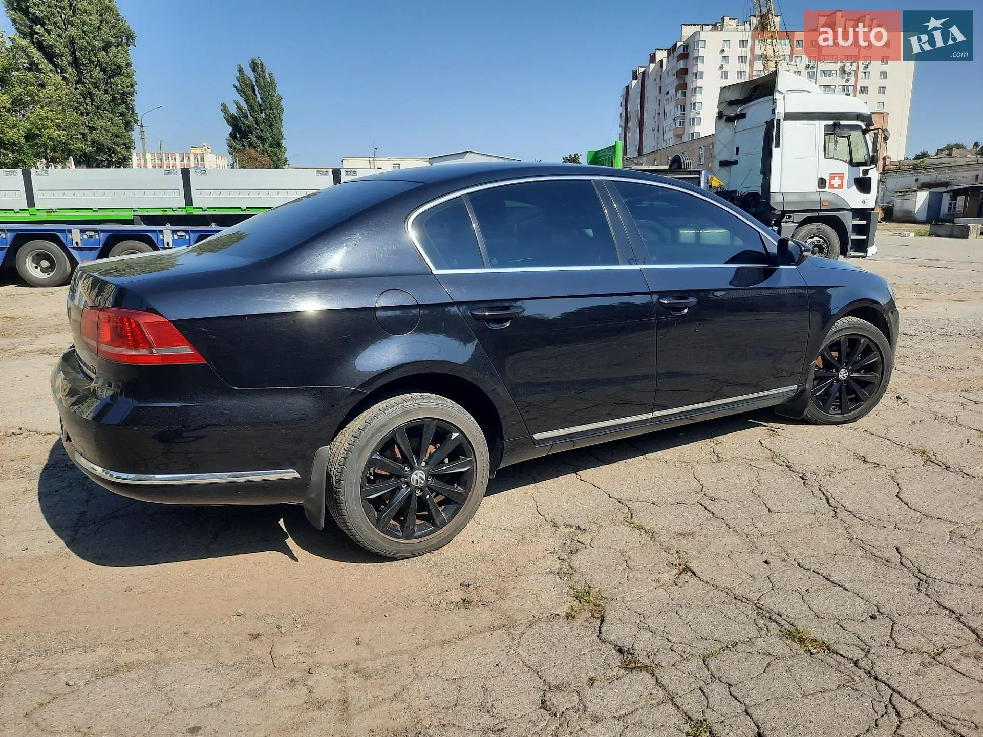 2011 Volkswagen Passat - мініатюра 2