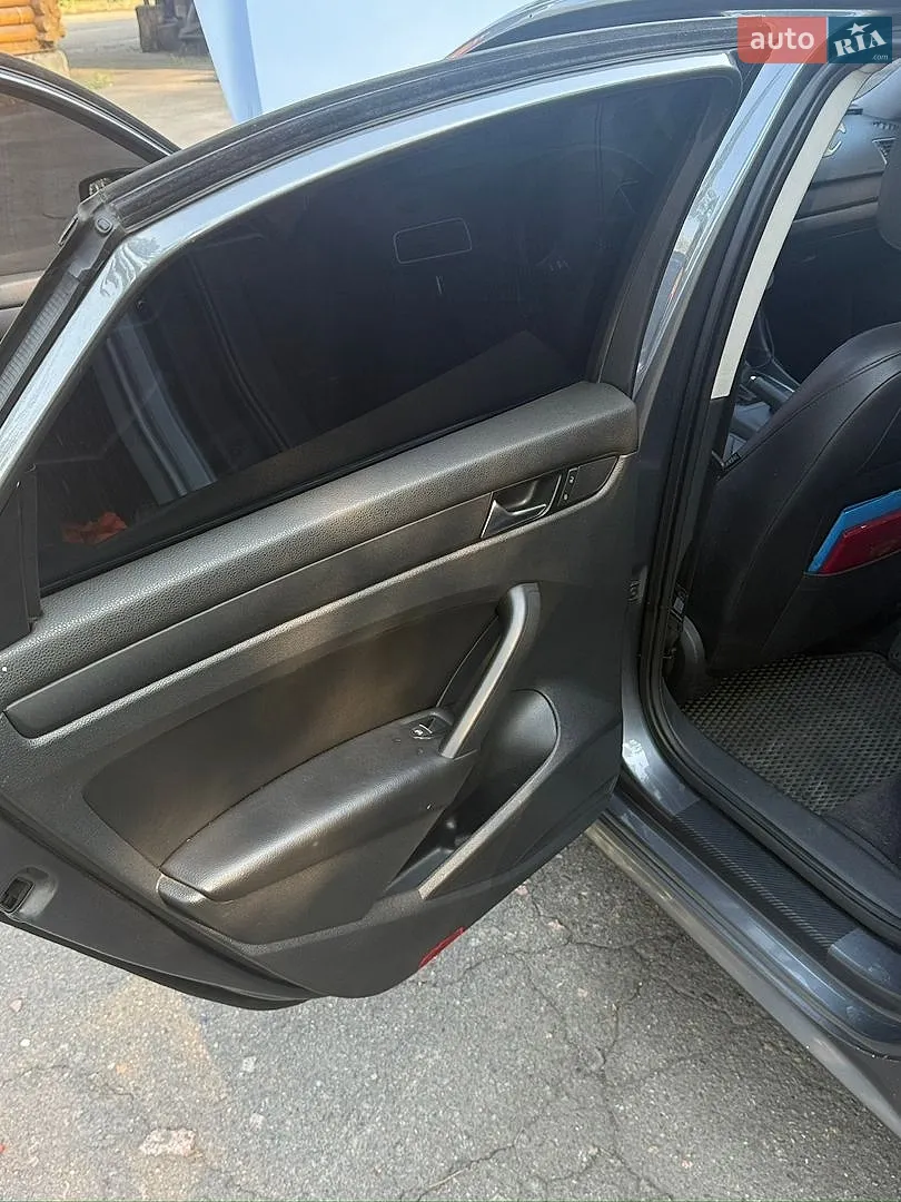 2012 Volkswagen Passat - мініатюра 12