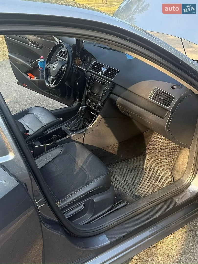 2012 Volkswagen Passat - мініатюра 18