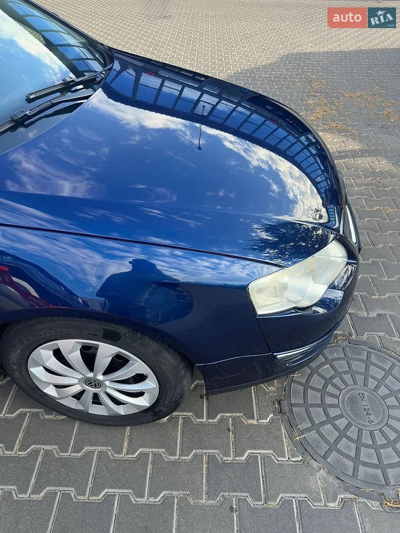 2010 Volkswagen Passat - мініатюра 3