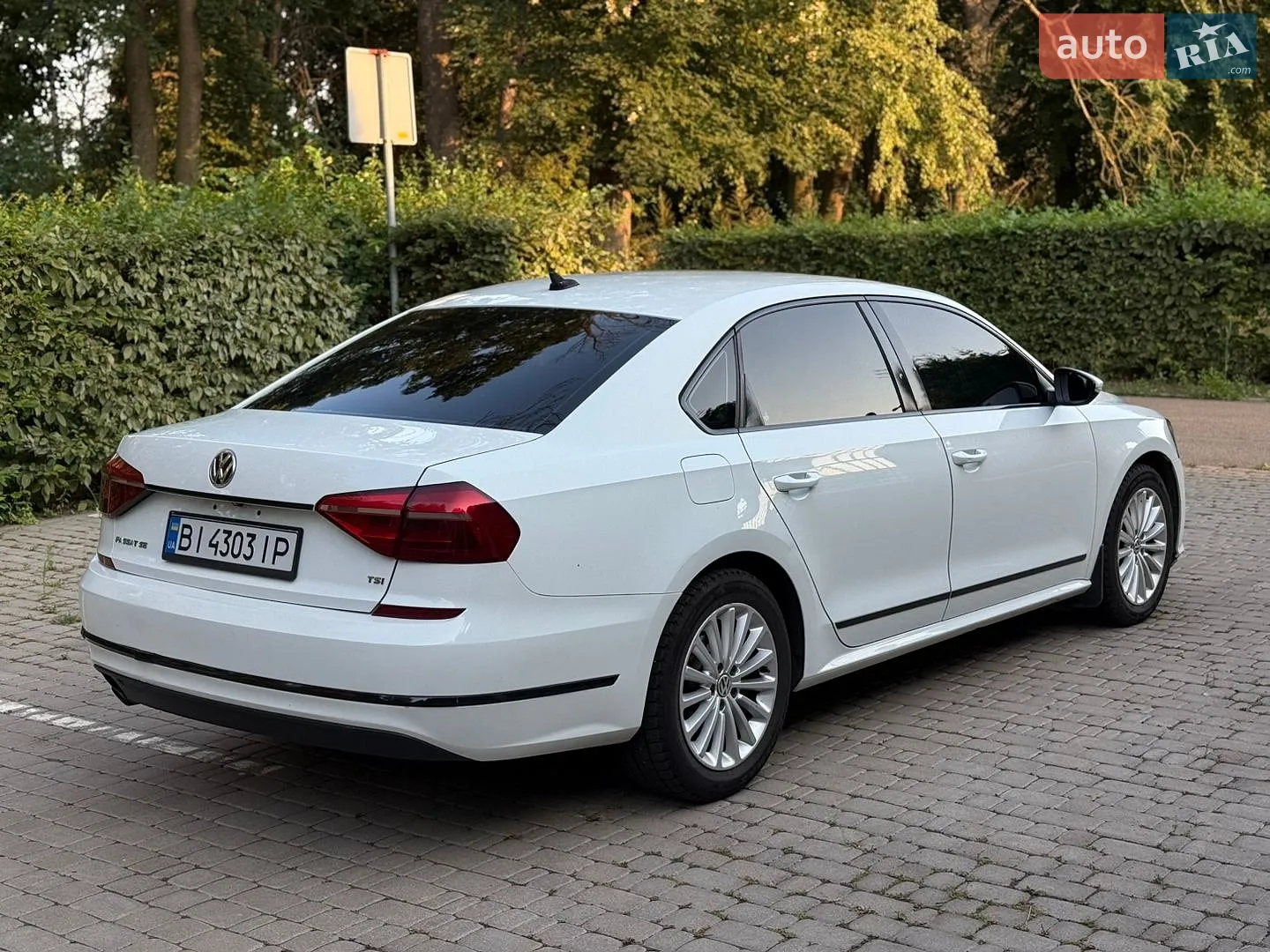 2015 Volkswagen Passat - мініатюра 5