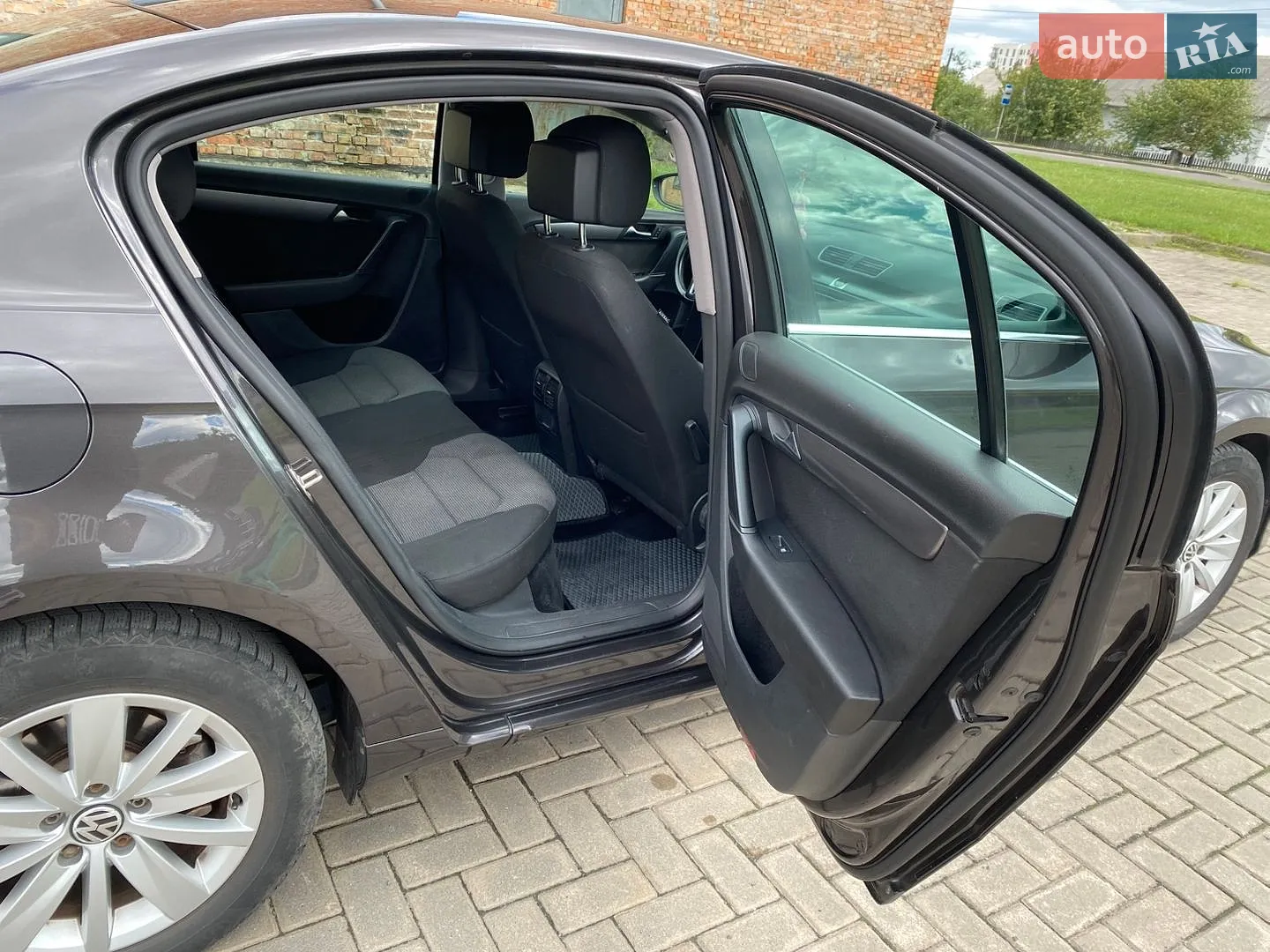 2010 Volkswagen Passat - мініатюра 9