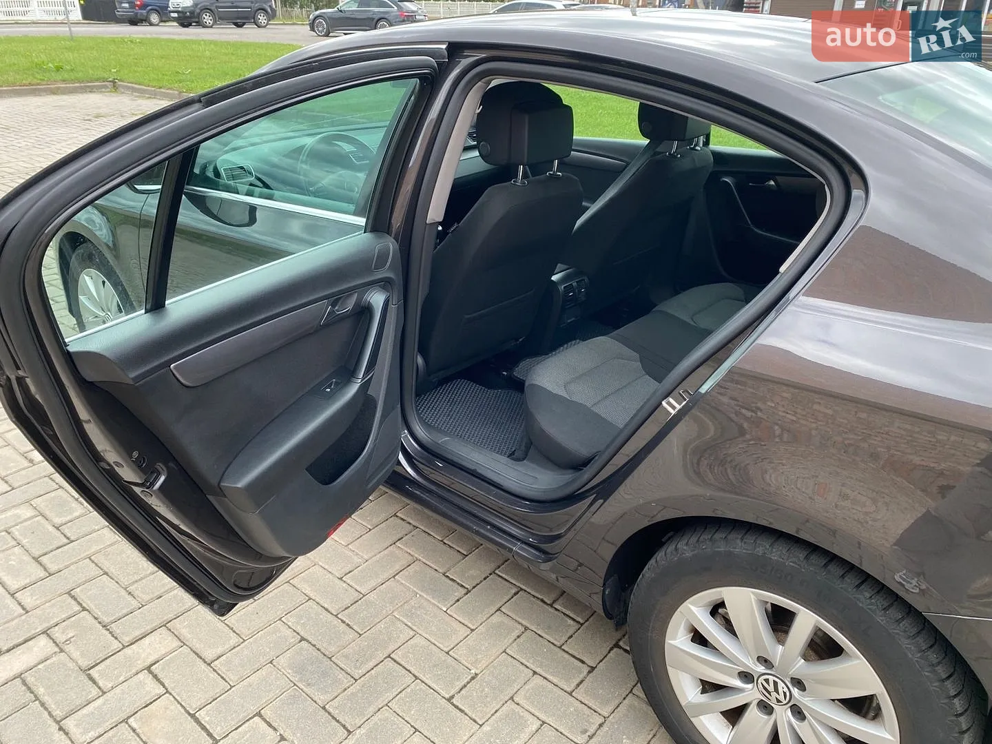 2010 Volkswagen Passat - мініатюра 12