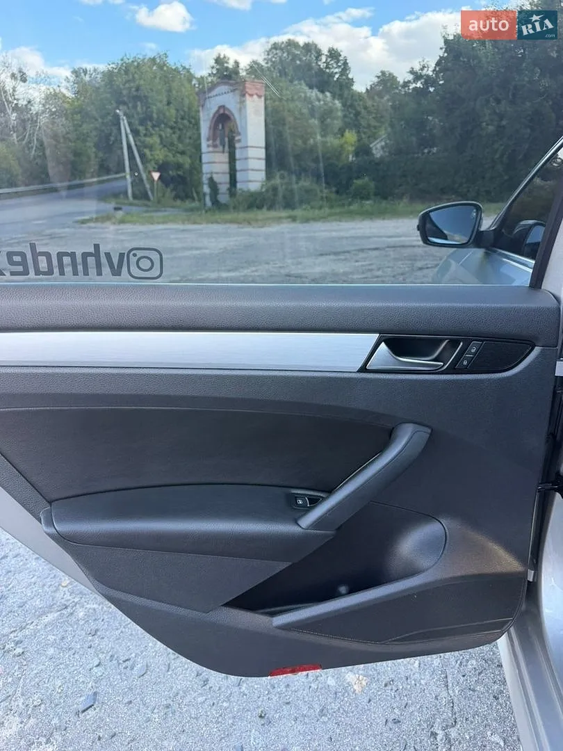 2012 Volkswagen Passat - мініатюра 12